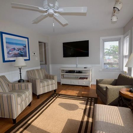Surf Club Oceanfront Hotel Dewey Beach Exterior photo