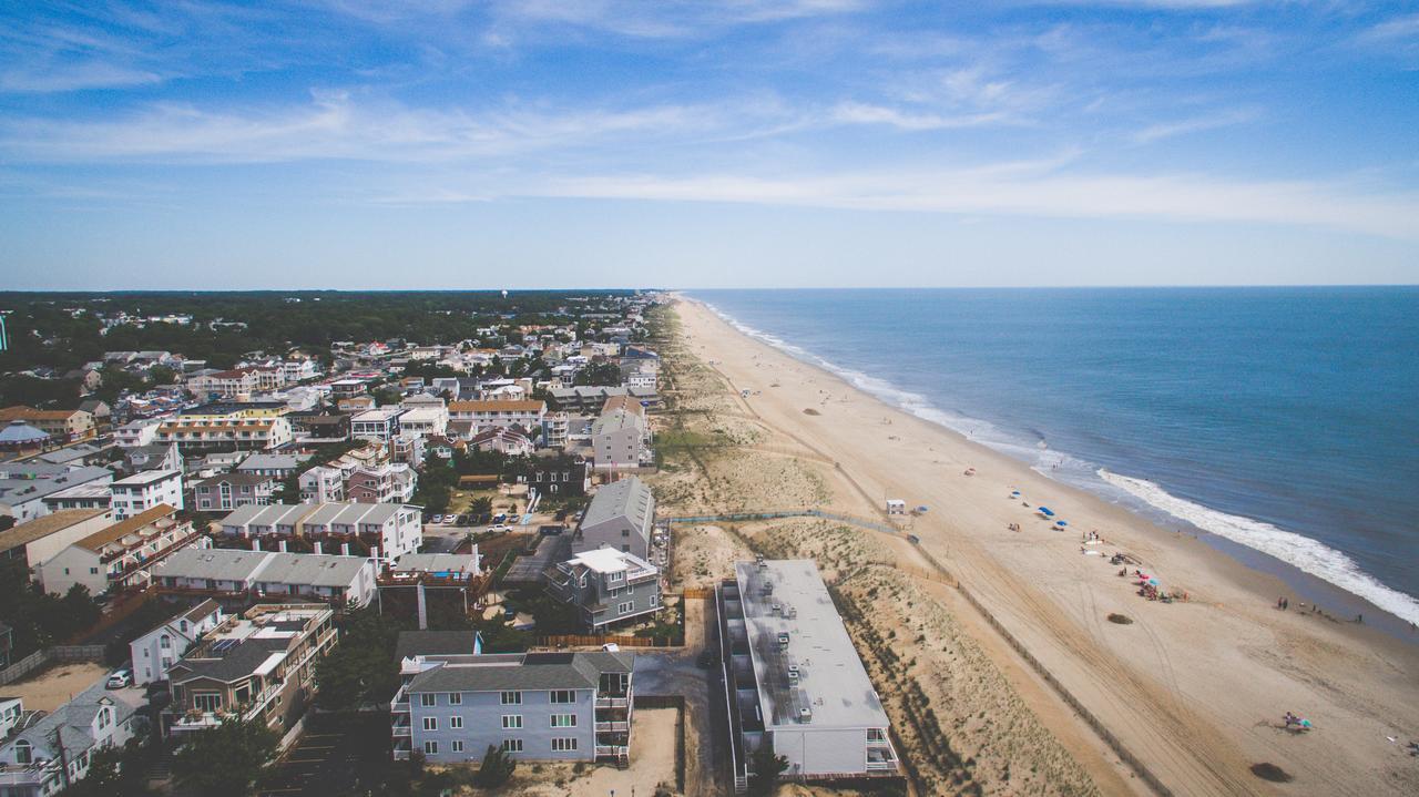 Surf Club Oceanfront Hotel Dewey Beach Exterior photo