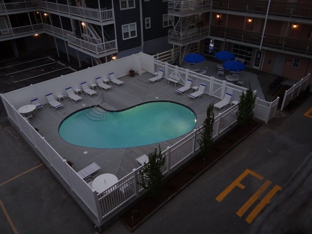 Surf Club Oceanfront Hotel Dewey Beach Exterior photo