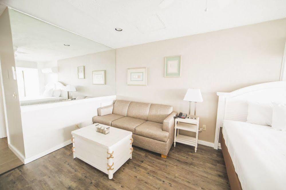 Surf Club Oceanfront Hotel Dewey Beach Exterior photo